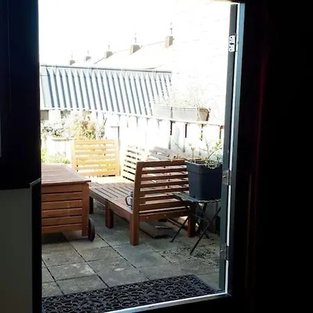 Onthaast & Geniet! Daire Den Helder